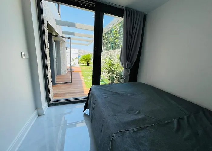 Bodrum Havuzlu Lueks 京多安