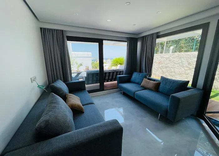 Bodrum Havuzlu Lueks 别墅 *
